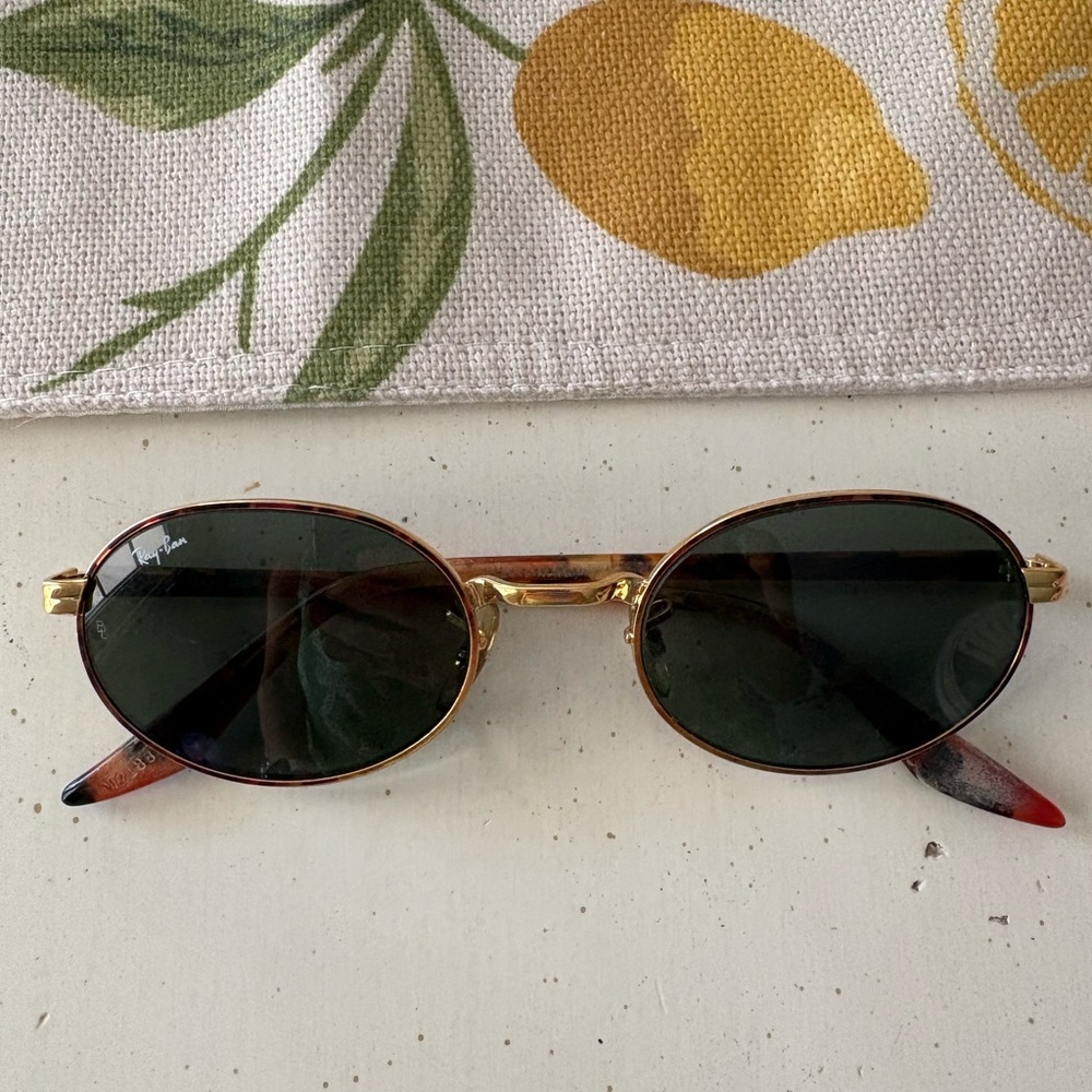 Vintage 90s Ray-Ban Sidestreet Crosswalk, sunglasses W2188  YWAS oval sunglasses